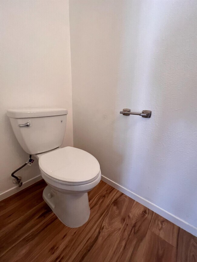 Building Photo - 479 E Alluvial Ave