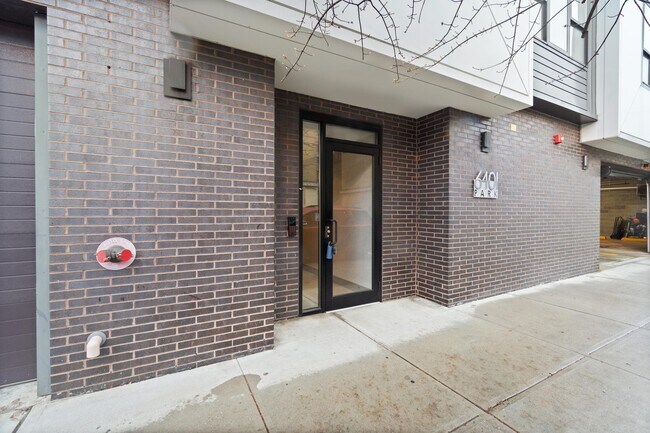 Building Photo - 6401 Park Ave