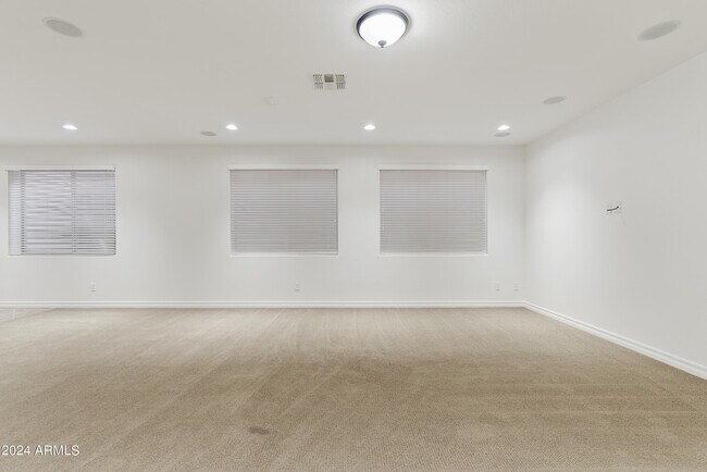 Building Photo - 4301 S Newport St