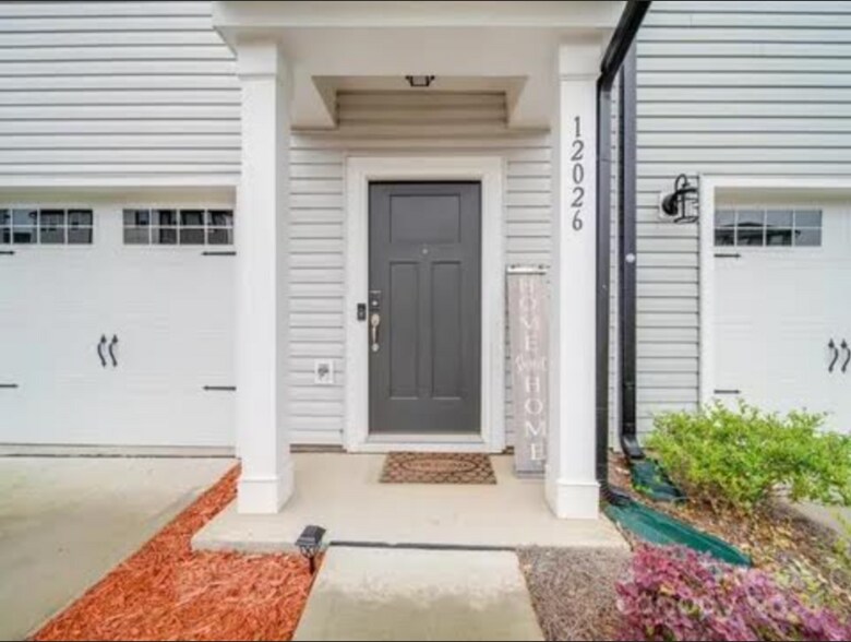 Primary Photo - 12026 Chesapeake Mallard Dr