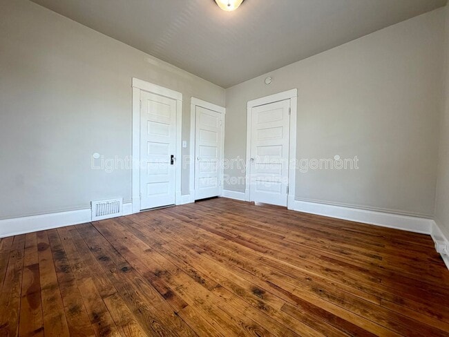 Building Photo - 1242 Davis Ave NW