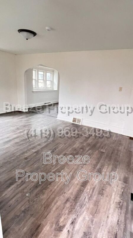 Building Photo - 1912 Greenwood Ave