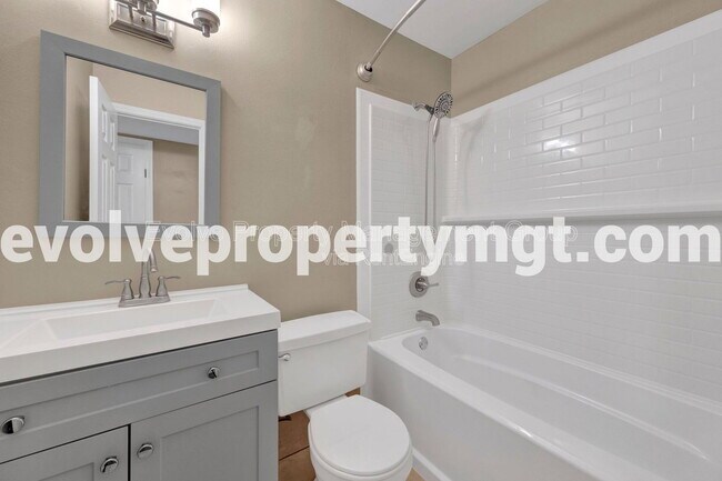 Building Photo - 1170 Simmonsridge Dr