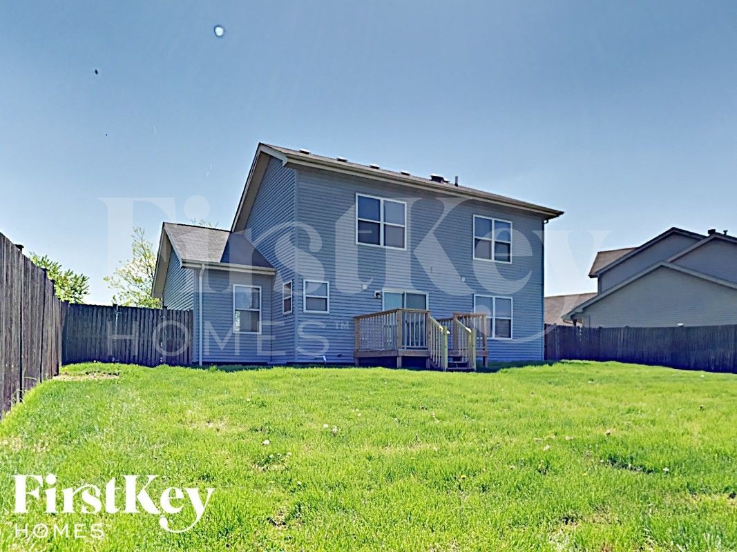 Building Photo - 1203 Quail Dr