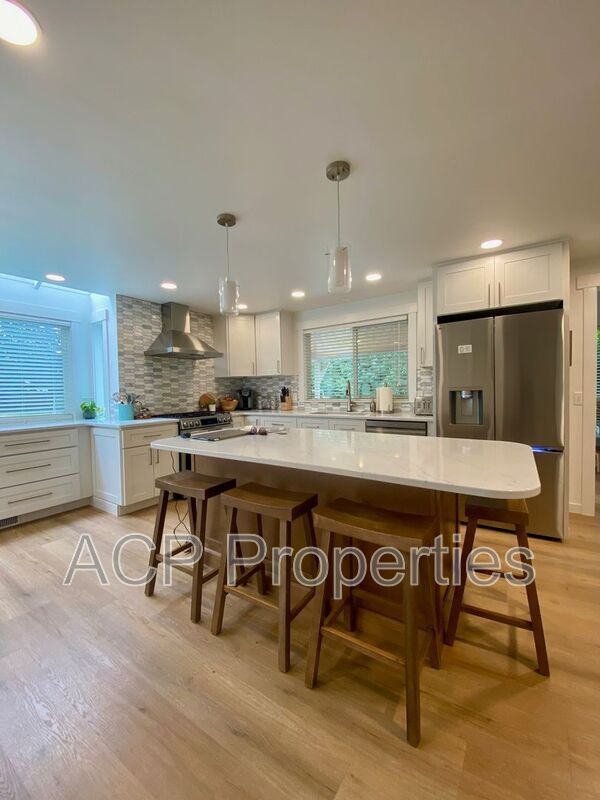 Building Photo - 406 Arrowhead Ln