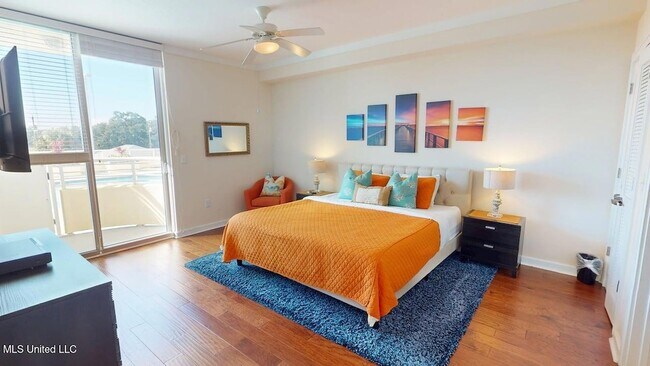 Building Photo - 2060 Beach Blvd