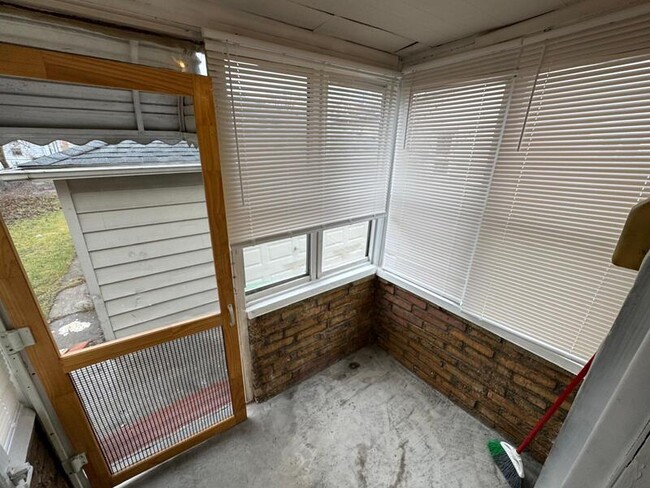 Building Photo - 8693 Paige Ave