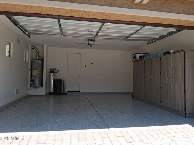 Building Photo - 4708 E Daley Ln