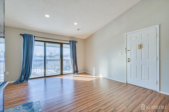 Building Photo - 344 Danbury Ln