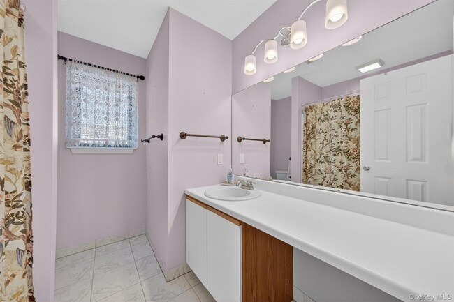 Building Photo - 72 Old Farm Ln