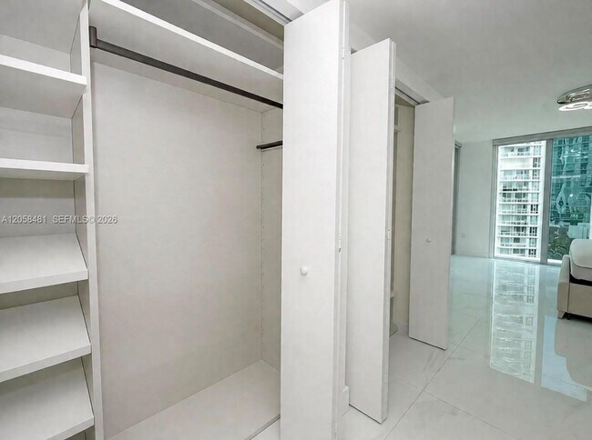 Building Photo - 300 Sunny Isles Blvd