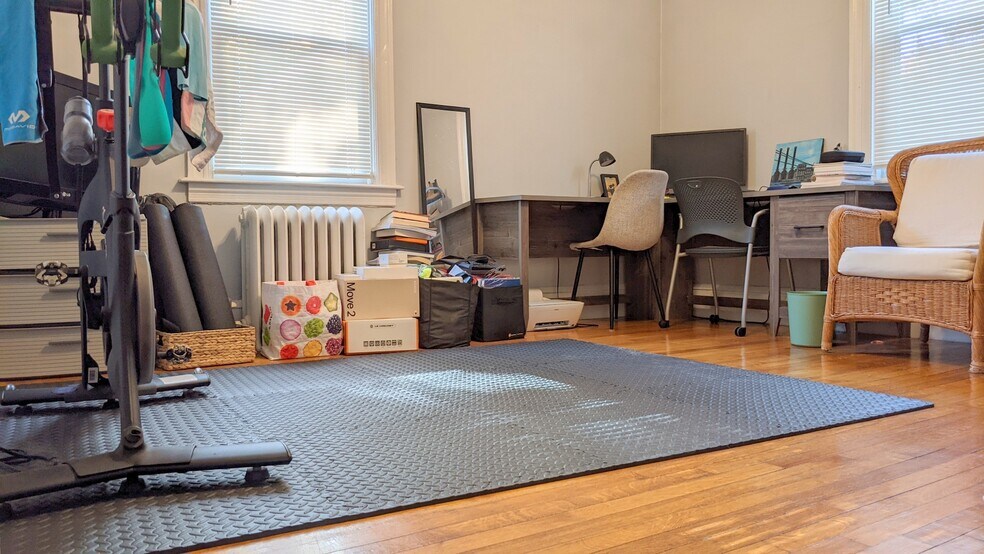 Building Photo - 171 8th St