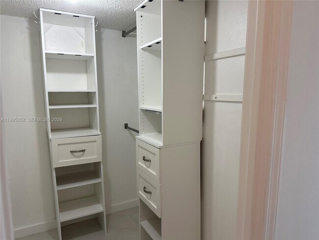 Building Photo - 7051 Environ Blvd