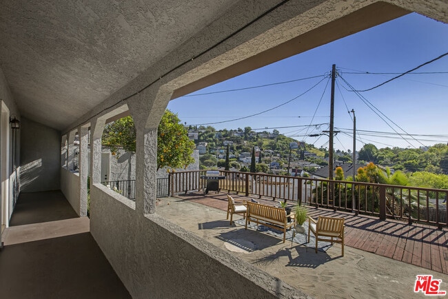 Building Photo - 2723 Ballard St