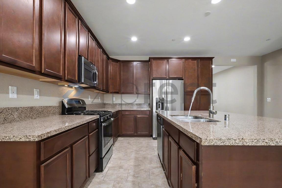 Building Photo - 3730 Iskenderun Ave