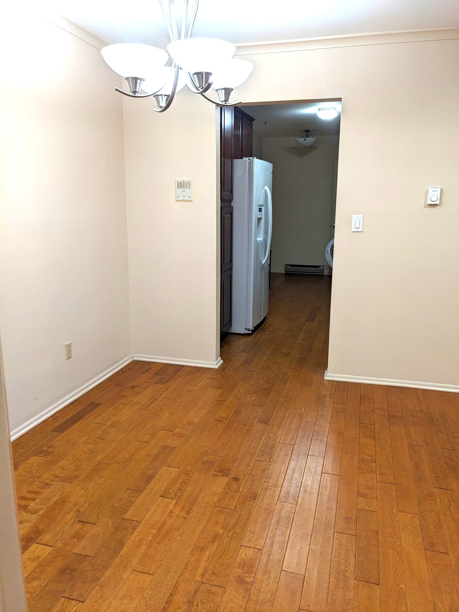 Building Photo - 1818 E Shorewood Blvd