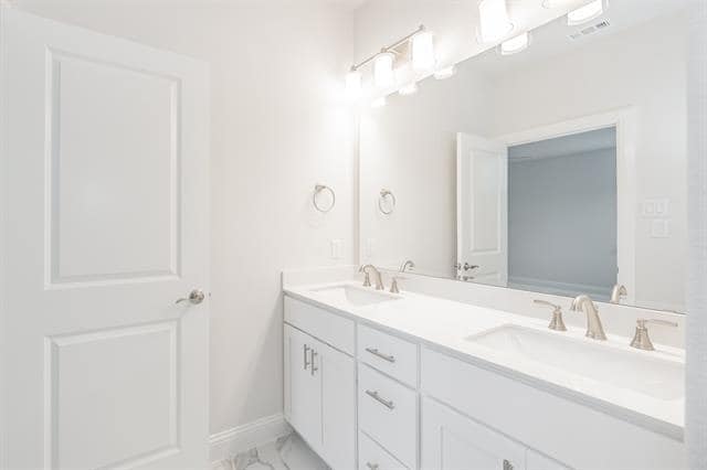 Building Photo - 9709 Thorncrown Ln