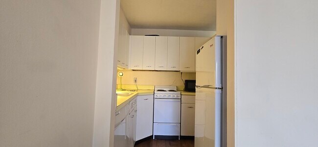 Building Photo - 29 Concord Ave