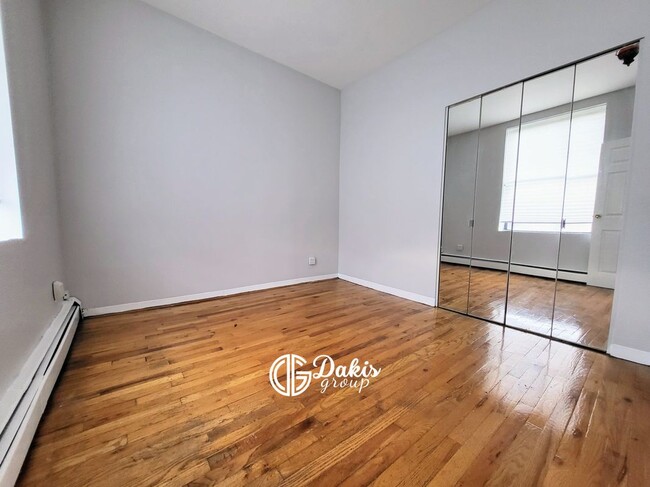 Building Photo - 23-34 28th Avenue, DG5