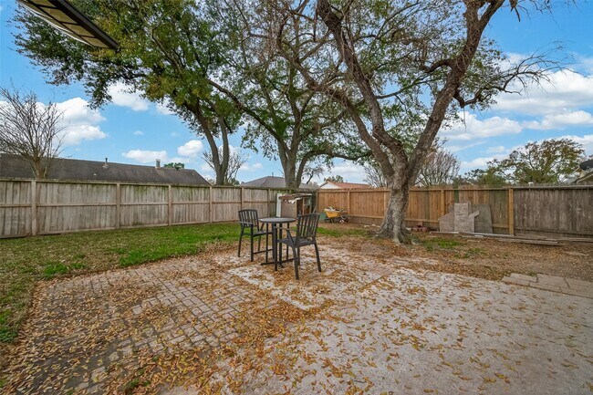 Building Photo - 614 Northaire Dr