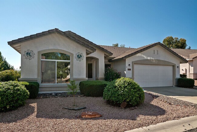 Building Photo - 1605 W Bronco Ln