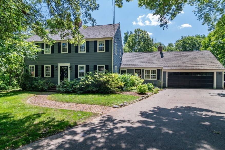 Primary Photo - 132 Pelham Island Rd
