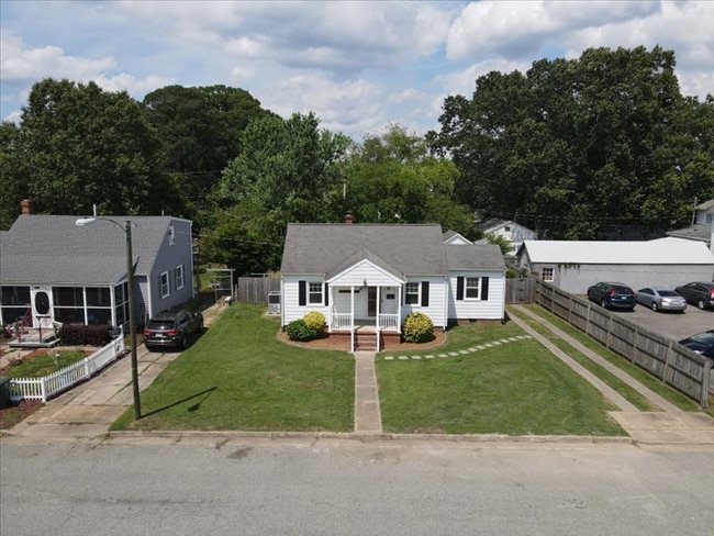 Building Photo - 304 Hammond St