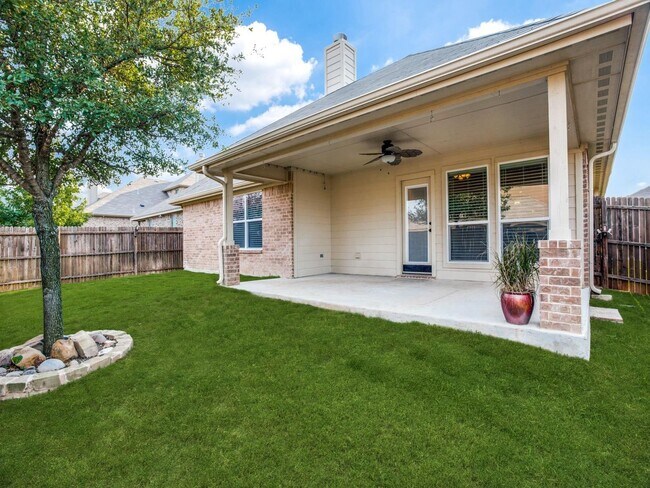 Building Photo - 5932 Trout Dr