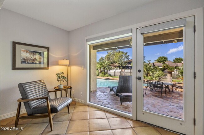 Building Photo - 7620 E Vía Del Placito