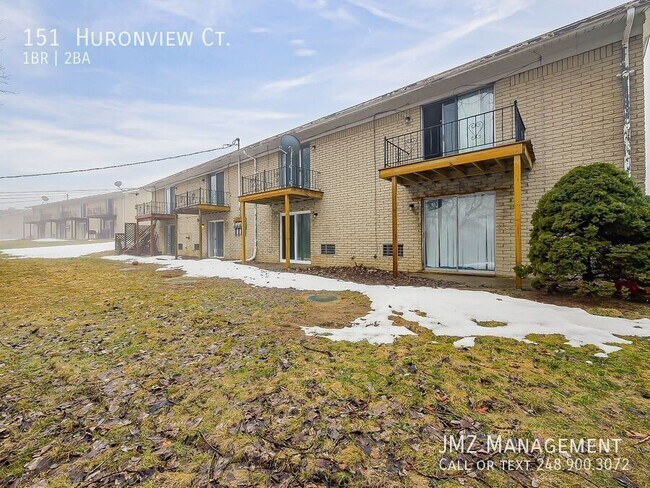 Building Photo - 151 Huronview Ct