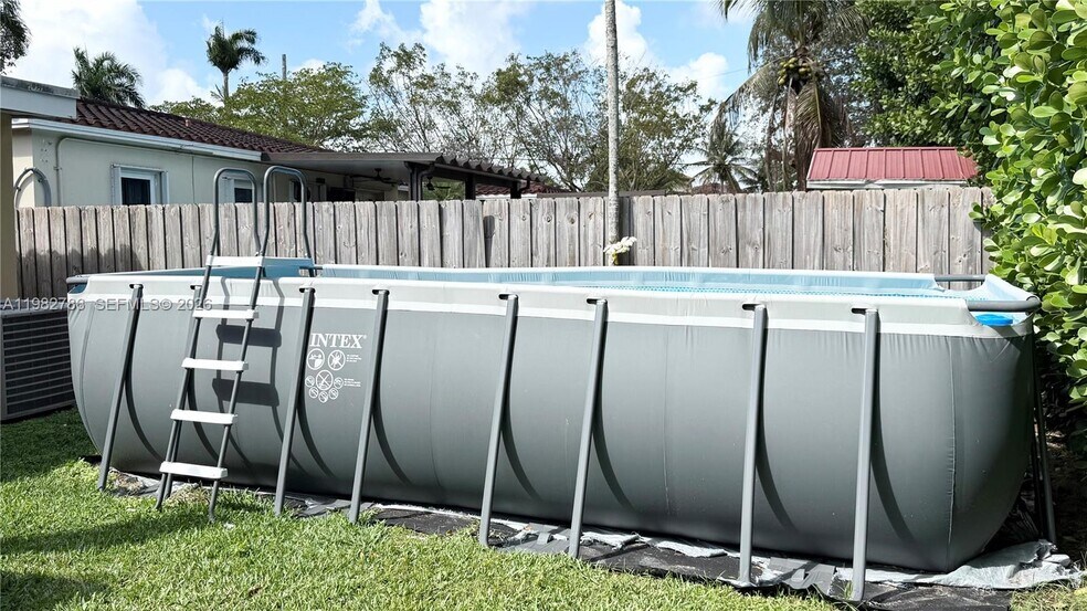 Building Photo - 5785 SW 54th Ter