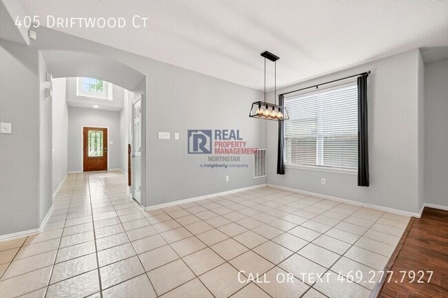 Building Photo - 405 Driftwood Ct