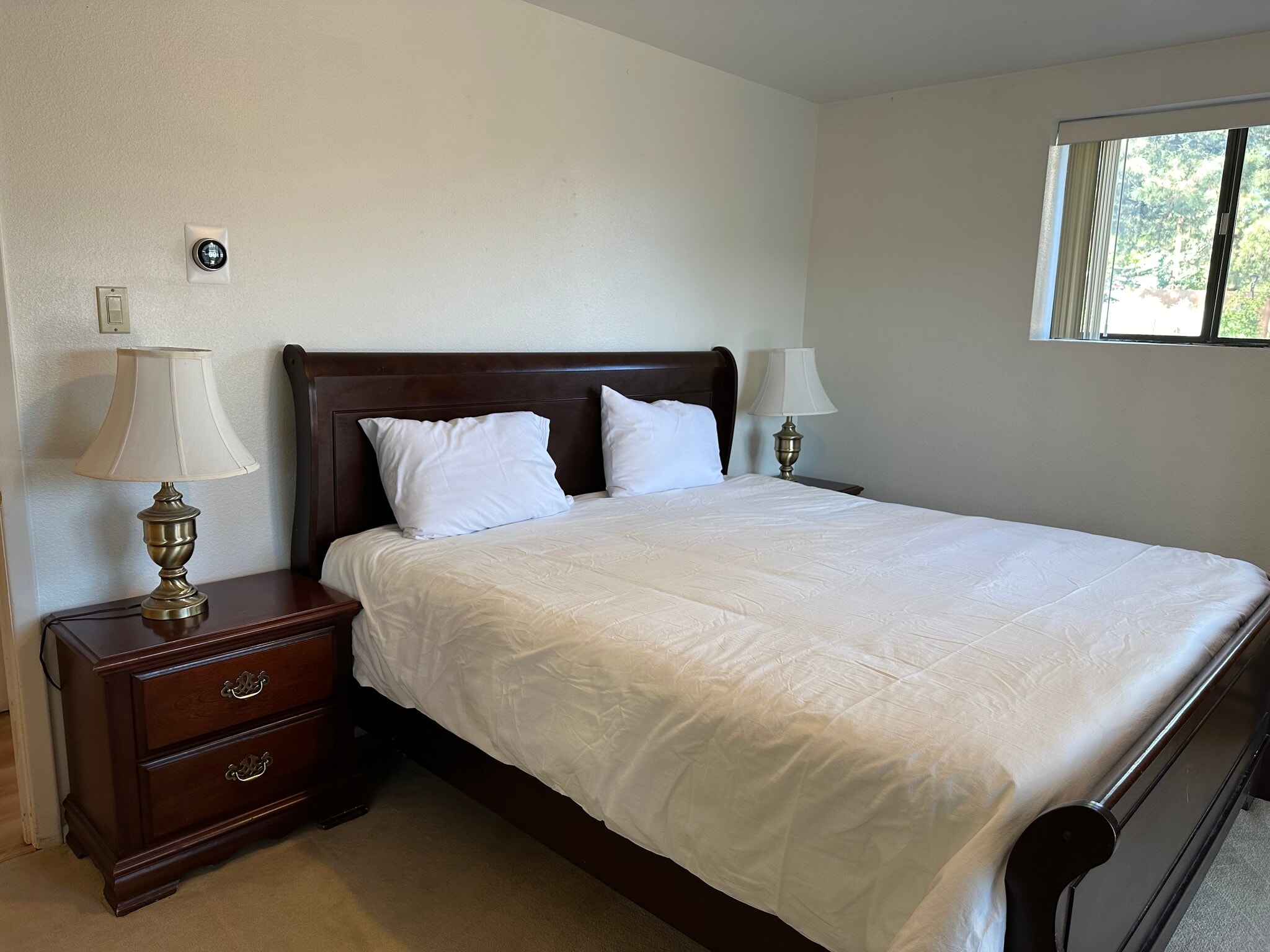 Building Photo - 340 Rim Rd