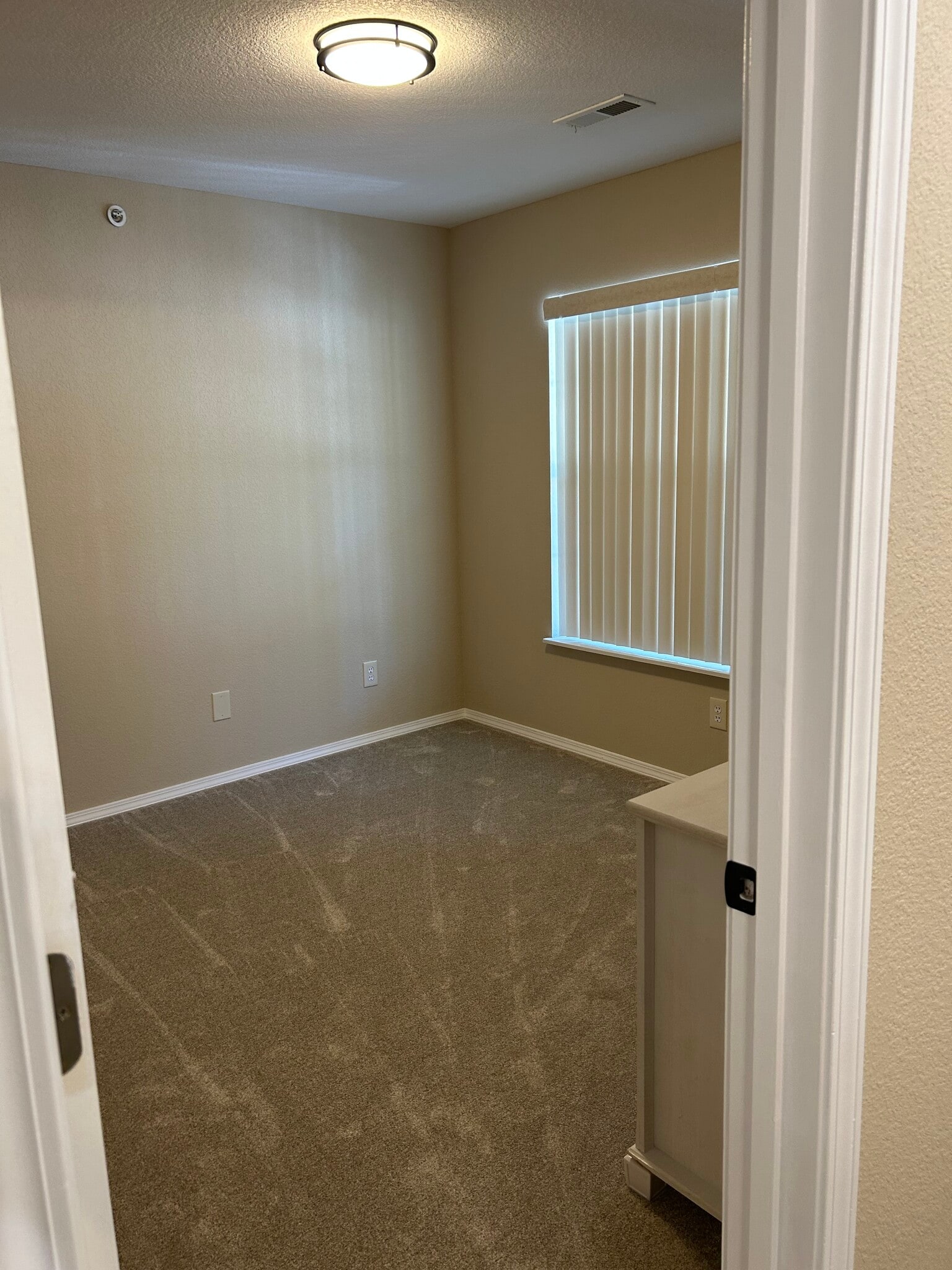 Building Photo - 34 Golfshores Dr