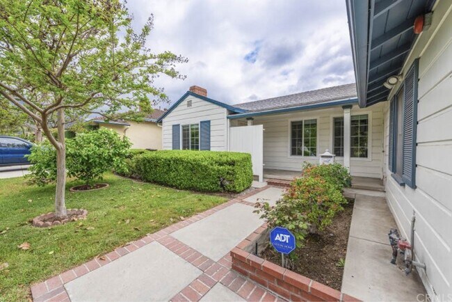 Building Photo - 506 San Luis Rey Rd