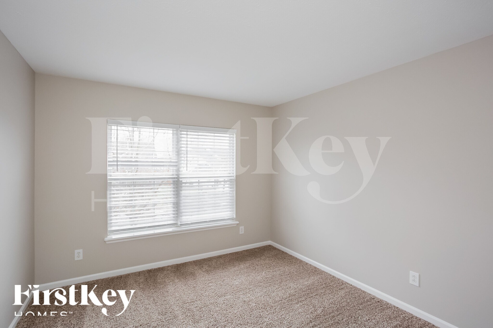 Building Photo - 13947 Royalwood Dr