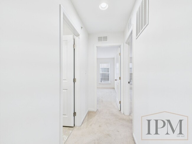 Building Photo - 2-bedroom 2.5 bath Luxury Townhome located...