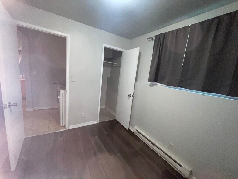 Building Photo - 5120 S Roxbury St