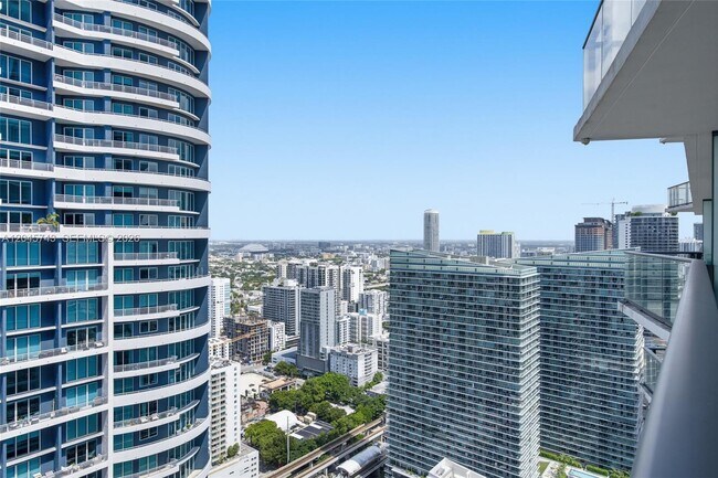 Building Photo - 1300 S Miami Ave