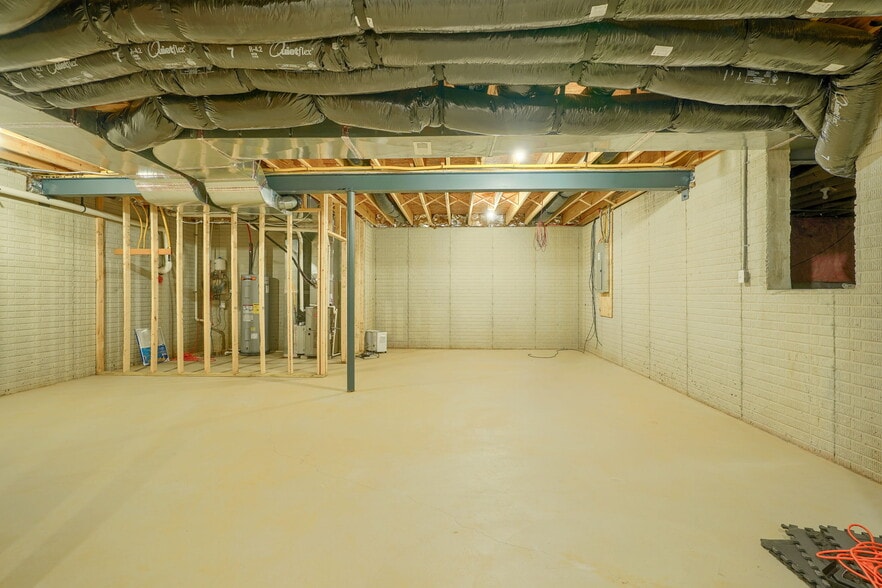 Building Photo - 275 Hyatts Rd