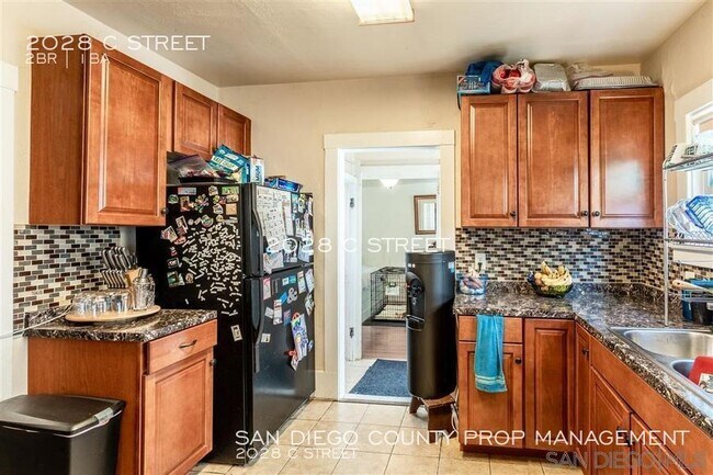 Building Photo - 2028 C St