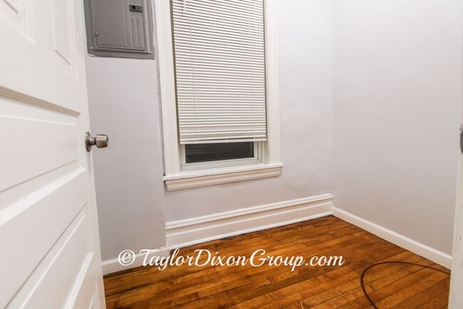 Building Photo - 5407 S Indiana Ave