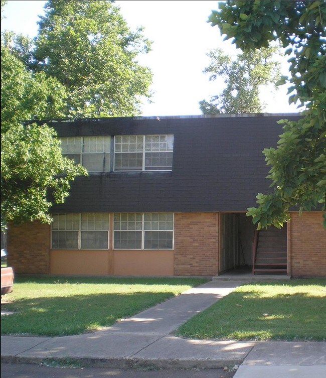 Broadway Estates 615 Deaton St Greenville MS 38701 Apartment Finder