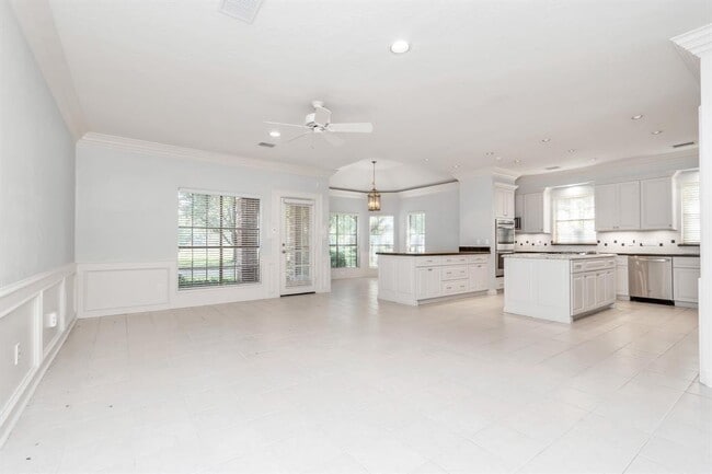 Building Photo - 13402 Sweet Surrender Ct