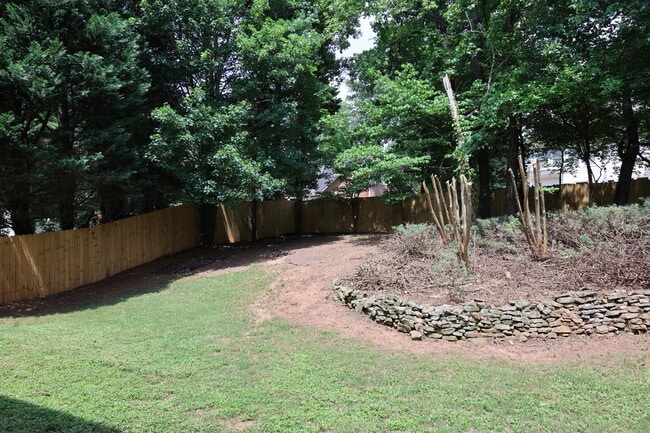Building Photo - 7045 Devonhall Way