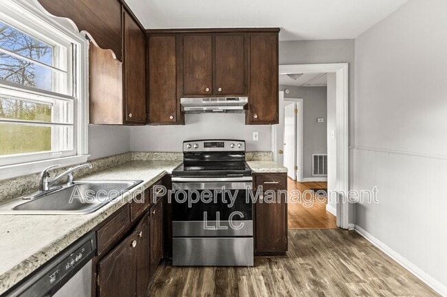 Building Photo - 5514 Rosemont Dr