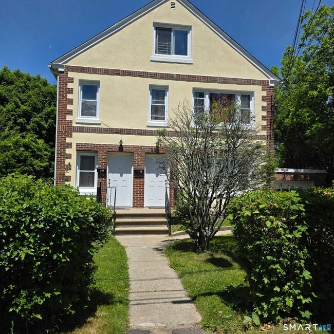 Building Photo - 24 Martone St