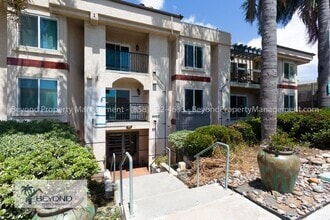 Building Photo - OCEAN BEACH GEM , 2 BEDROOM 2 BATH WITH AS...