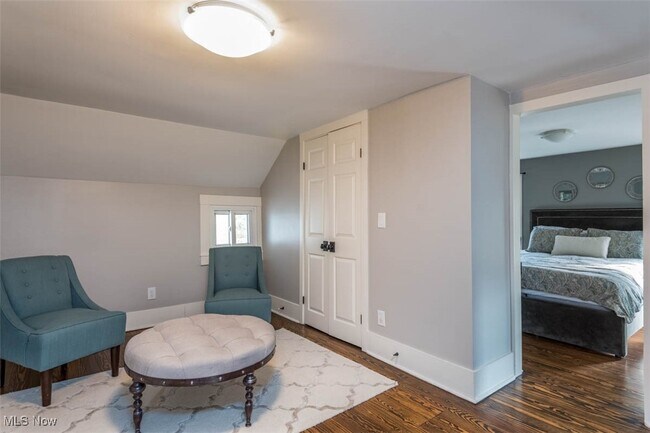 Building Photo - 6287 Riverview Rd