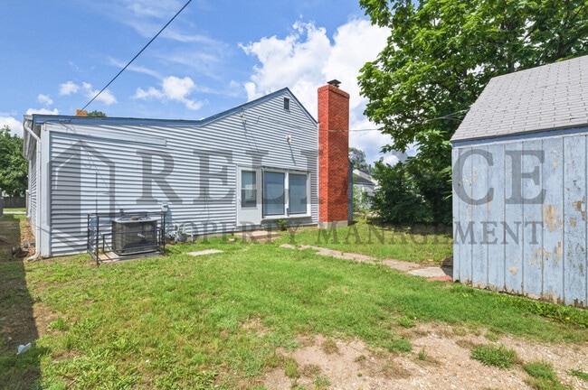 Building Photo - 3123 W Douglas Ave